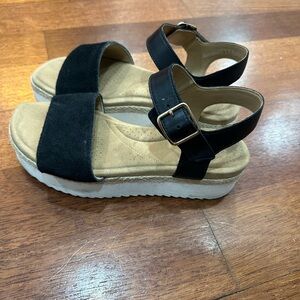 Clark’s women’s sandals
